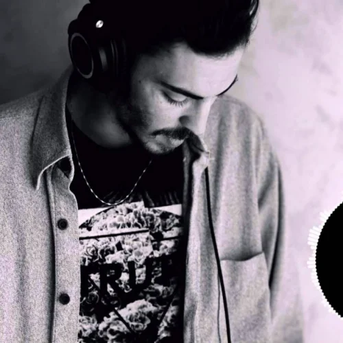 Breakdown lyrics by Dennis Lloyd songs cover